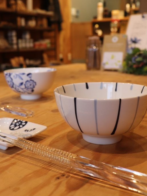 新生活を藍色で彩るお茶碗とお箸置きをポーセラーツ by Namilia